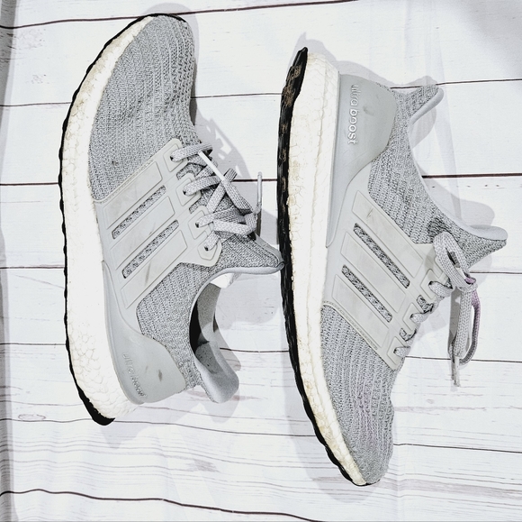 MEN'S ADIDAS ULTRA BOOST GREY SIZE 9 - Picture 2 of 9